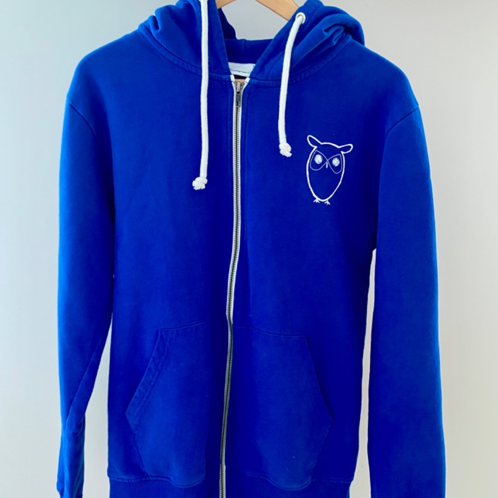 Knowledge hood zip sweat